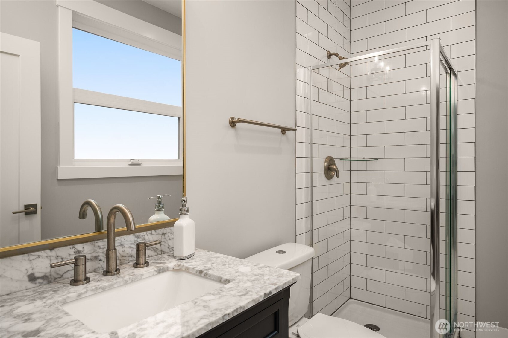 6525 NE 182nd Street #103, Kenmore, WA 98028