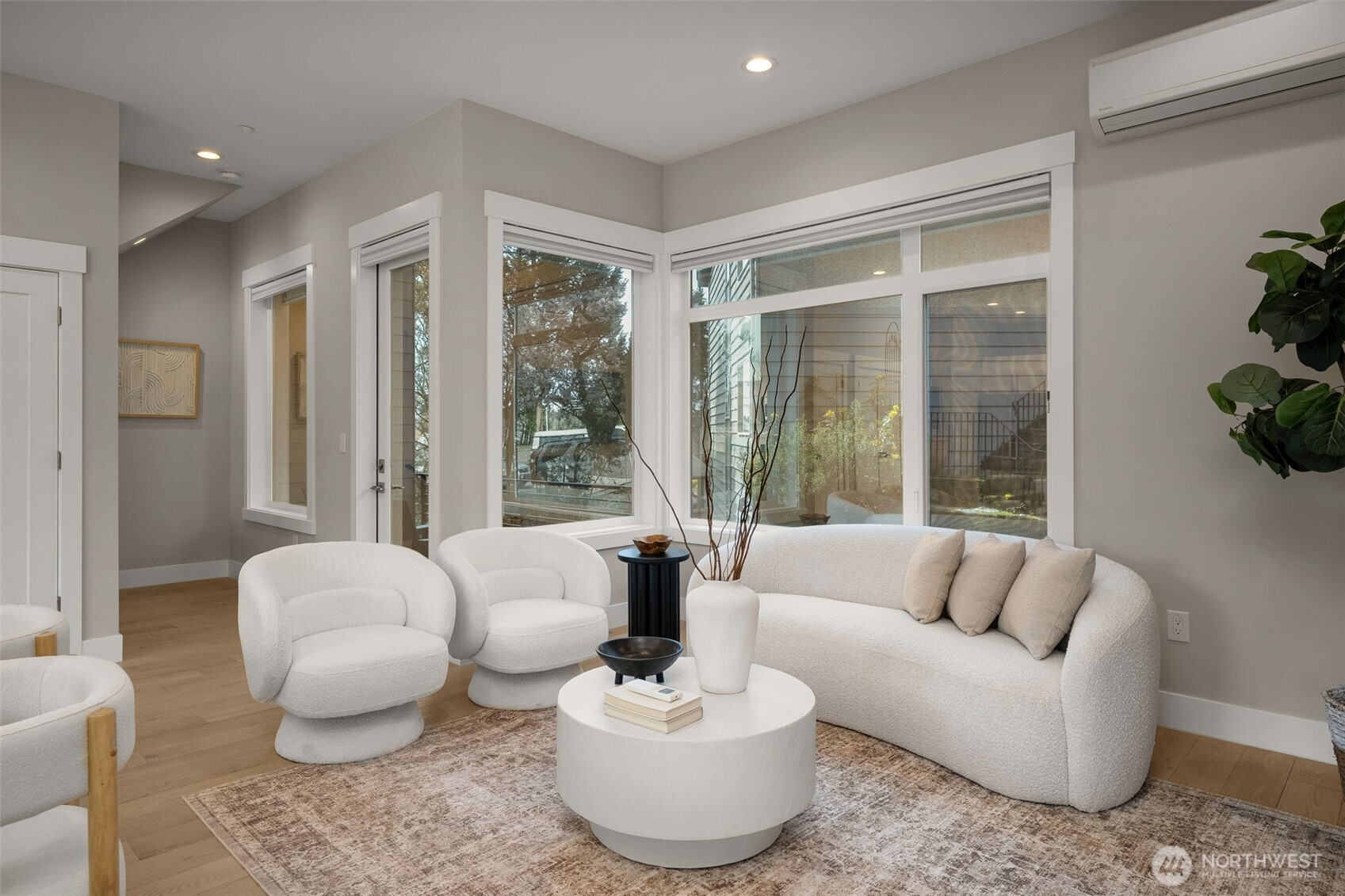 6525 NE 182nd Street #103, Kenmore, WA 98028