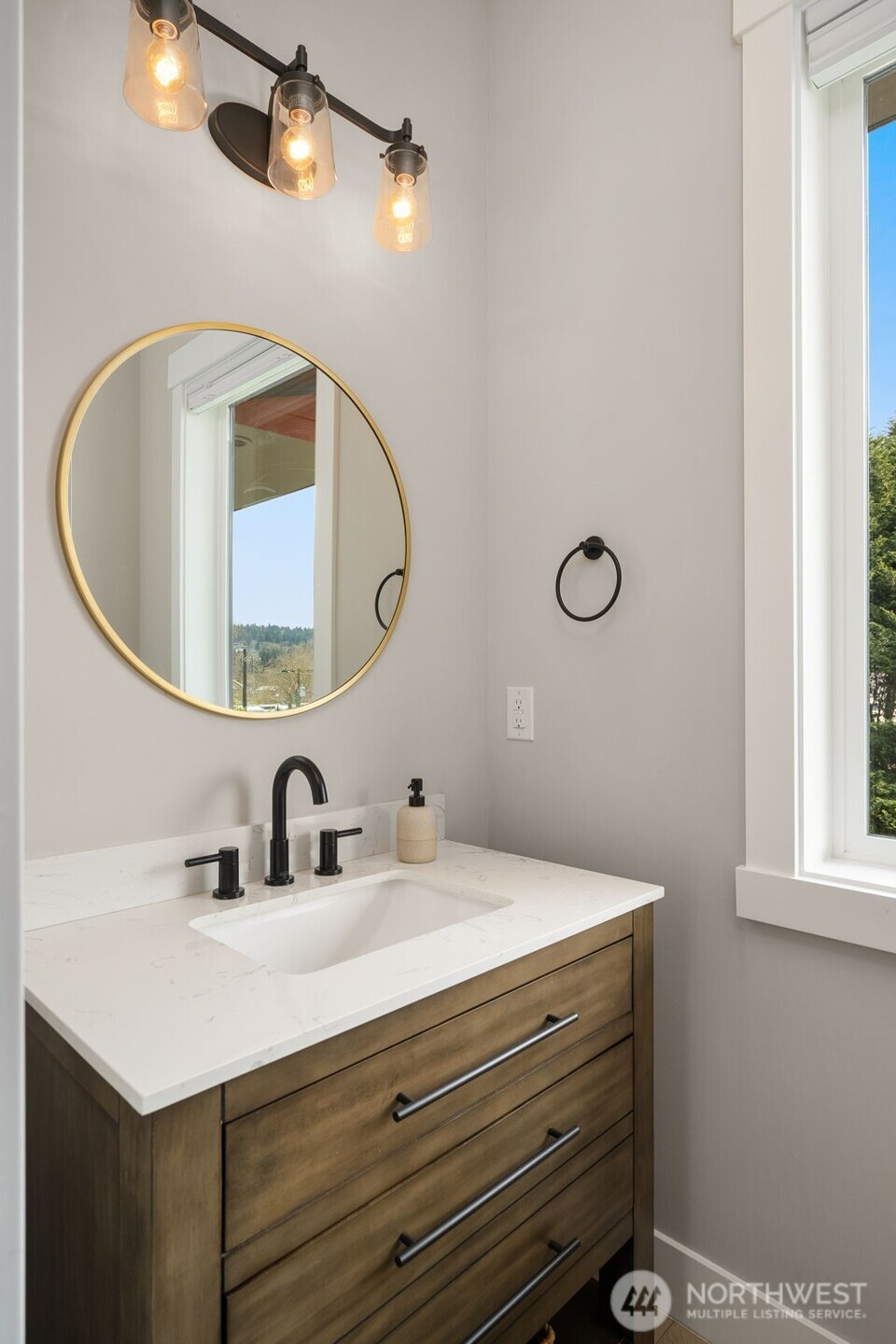 6525 NE 182nd Street #103, Kenmore, WA 98028