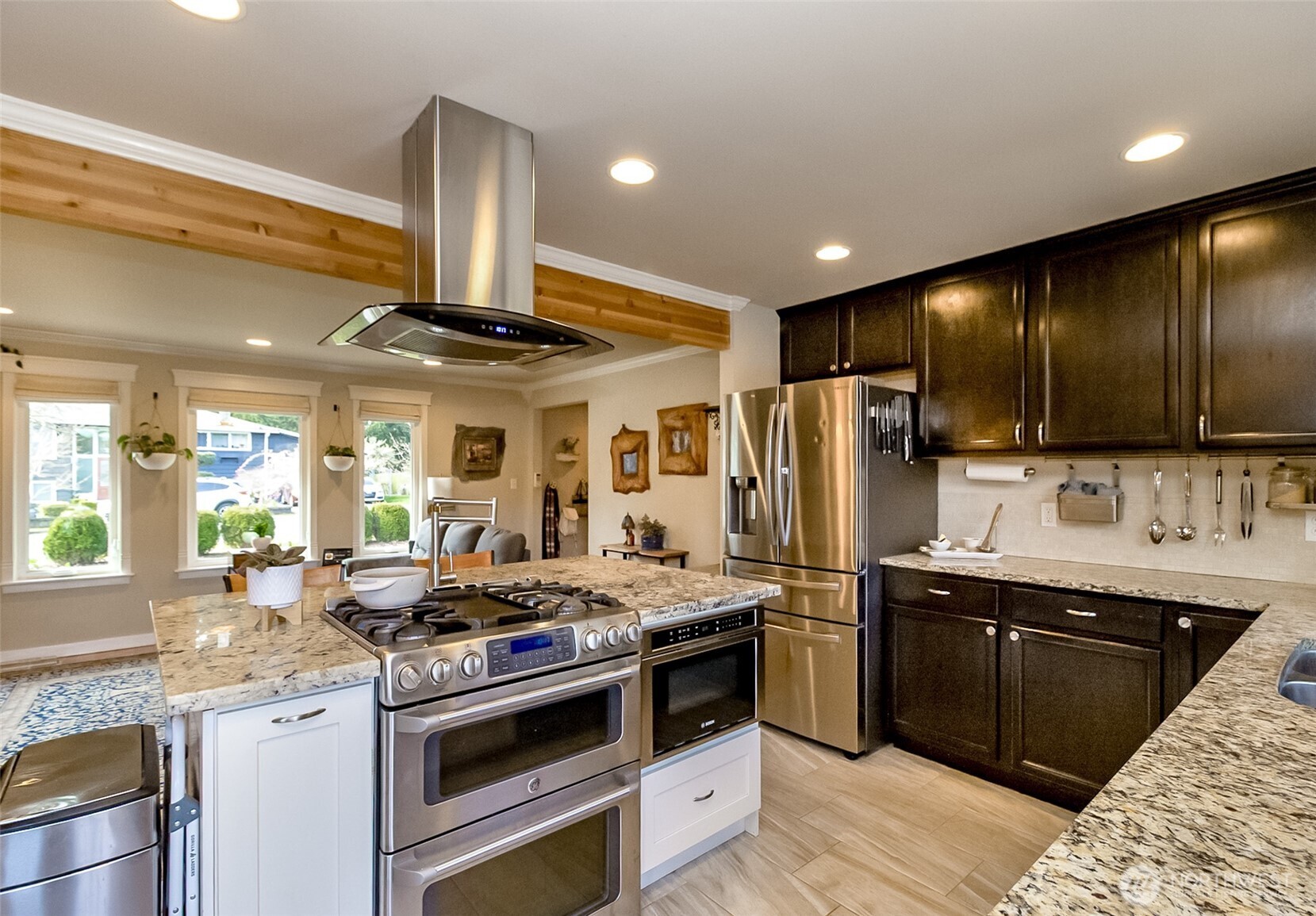 5929 164th Place SW, Lynnwood, WA 98037