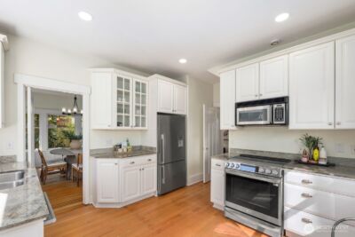 2556 10th Avenue W, Seattle, WA 98119 - Photo 16