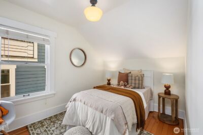 2556 10th Avenue W, Seattle, WA 98119 - Photo 20