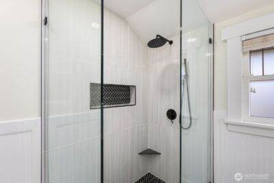 2556 10th Avenue W, Seattle, WA 98119 - Photo 23