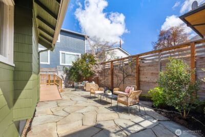 2556 10th Avenue W, Seattle, WA 98119 - Photo 32