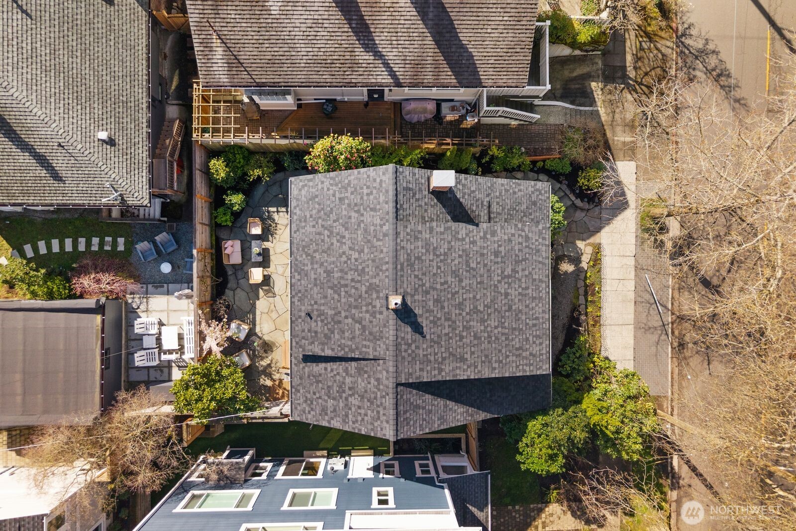 2556 10th Avenue W, Seattle, WA 98119