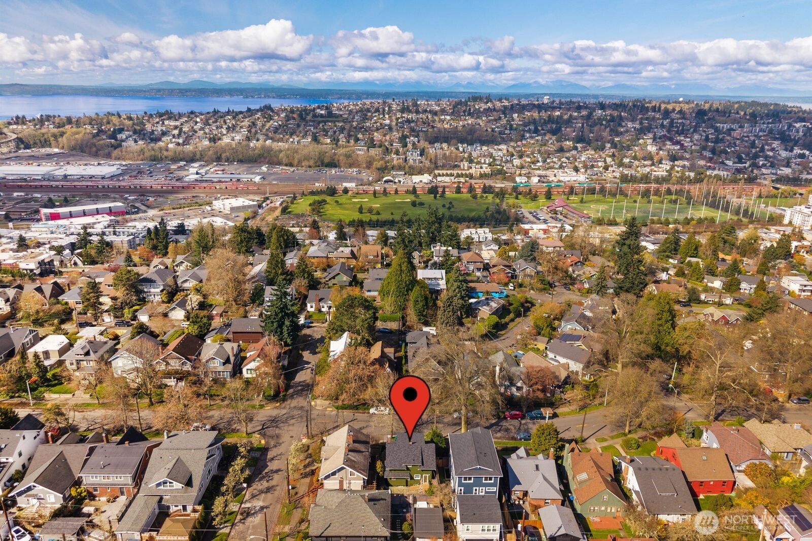 2556 10th Avenue W, Seattle, WA 98119