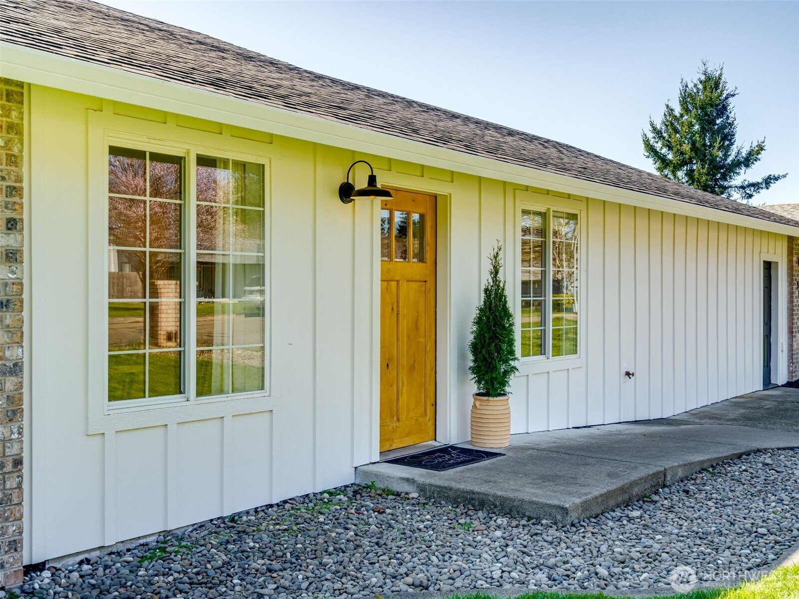 307 E Farrer Street , Yacolt, WA 98675