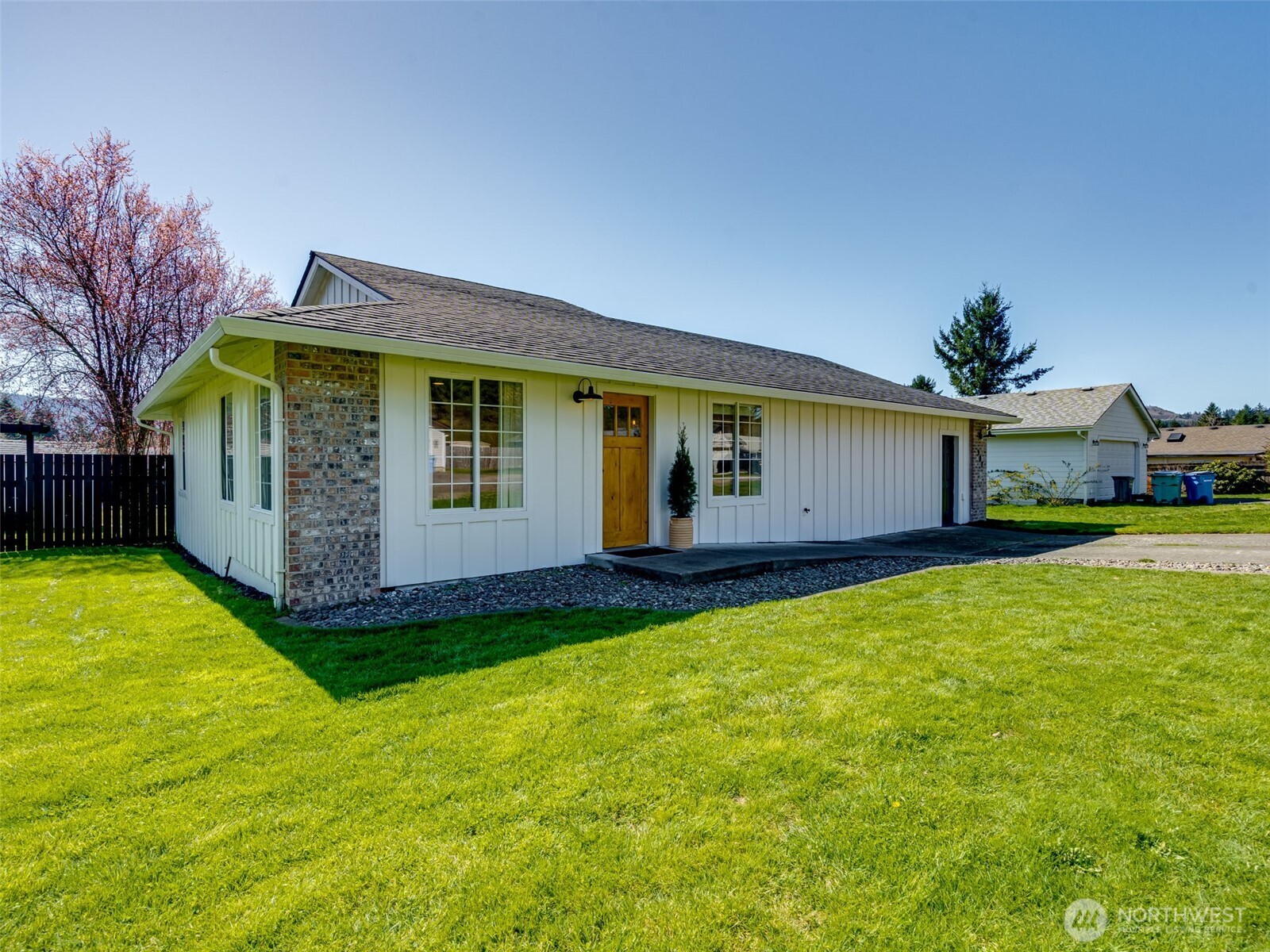 307 E Farrer Street , Yacolt, WA 98675