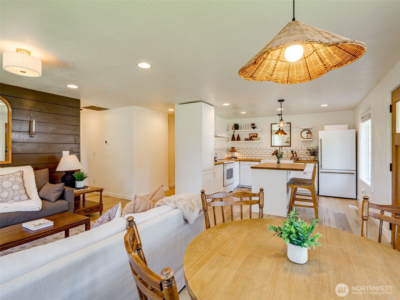 307 E Farrer Street , Yacolt, WA 98675