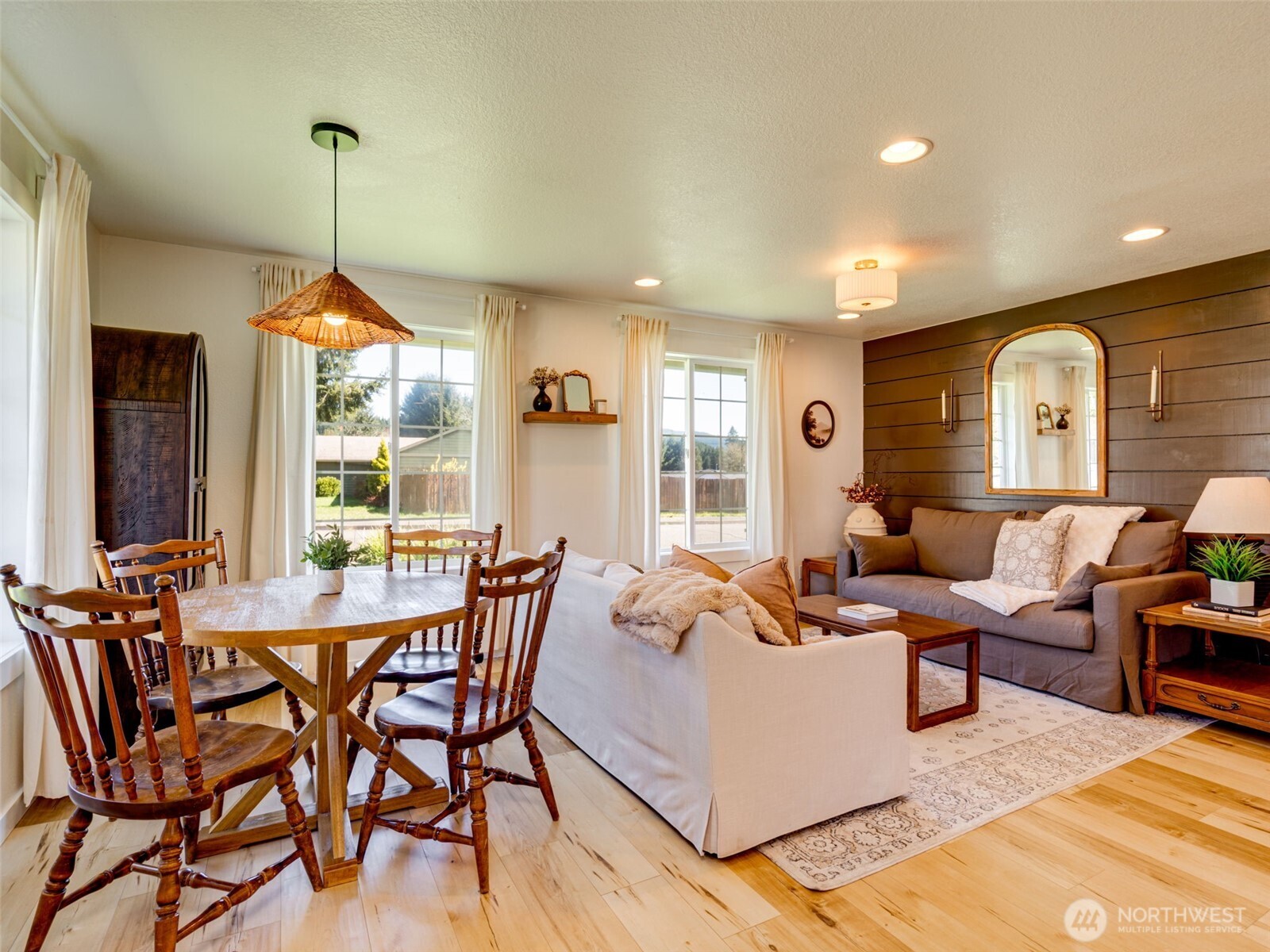 307 E Farrer Street , Yacolt, WA 98675