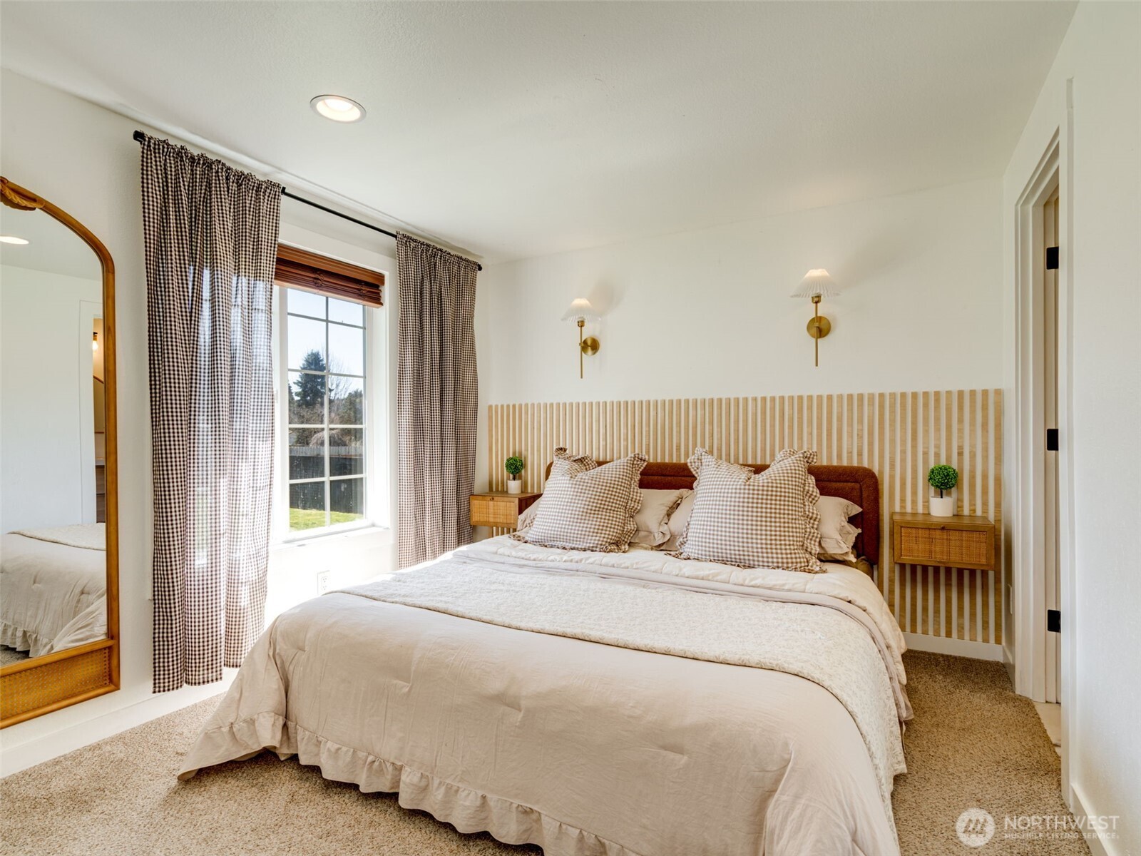 307 E Farrer Street , Yacolt, WA 98675