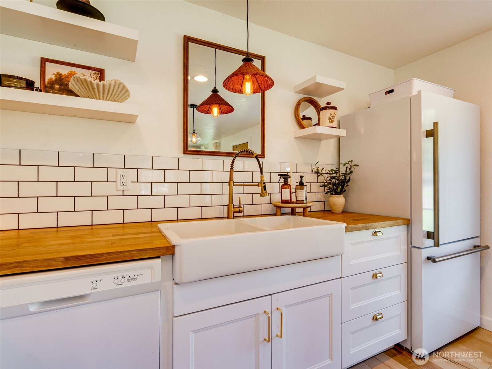 307 E Farrer Street , Yacolt, WA 98675