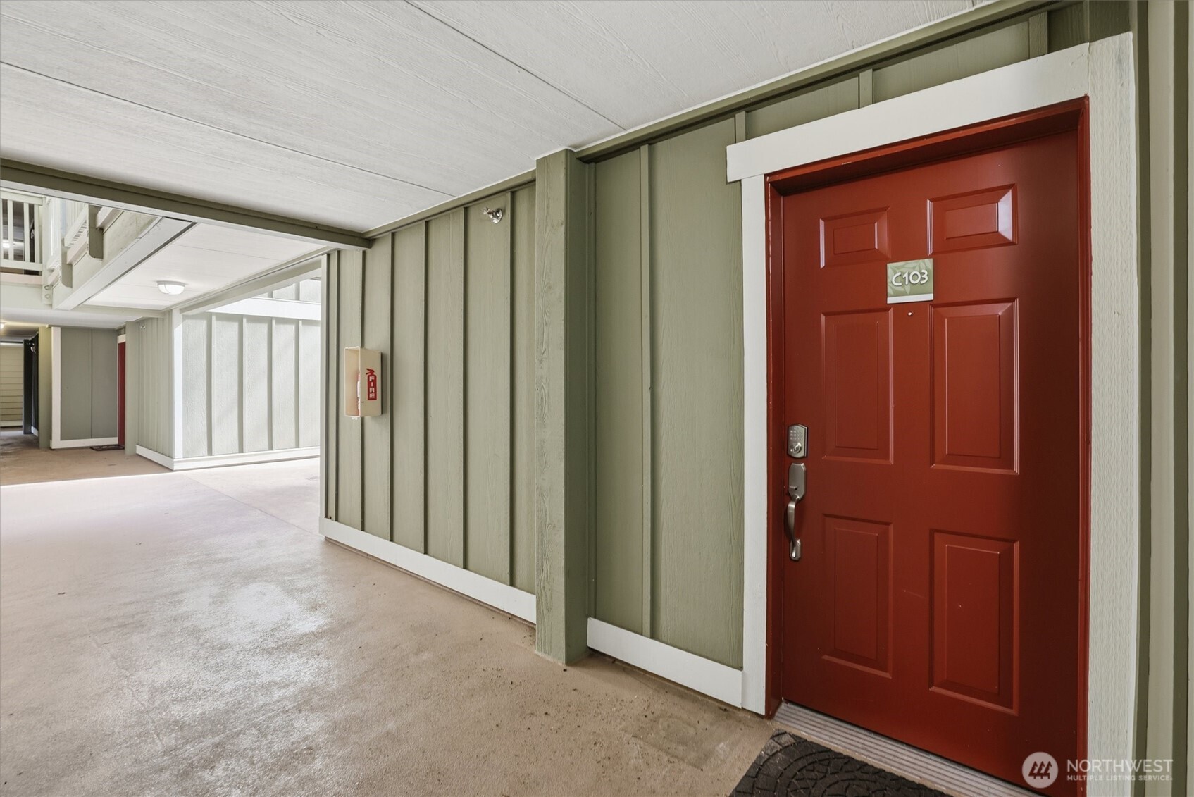 7711 NE 175th Street #C103, Kenmore, WA 98028