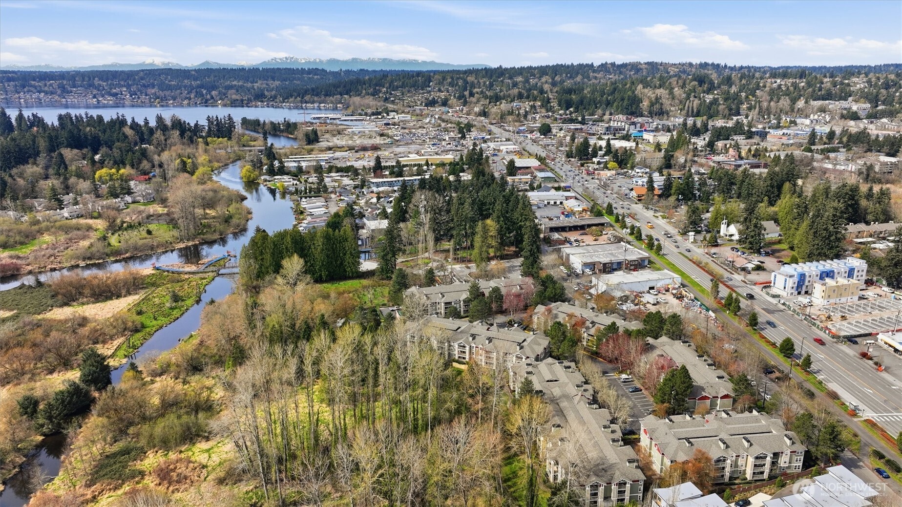 7711 NE 175th Street #C103, Kenmore, WA 98028