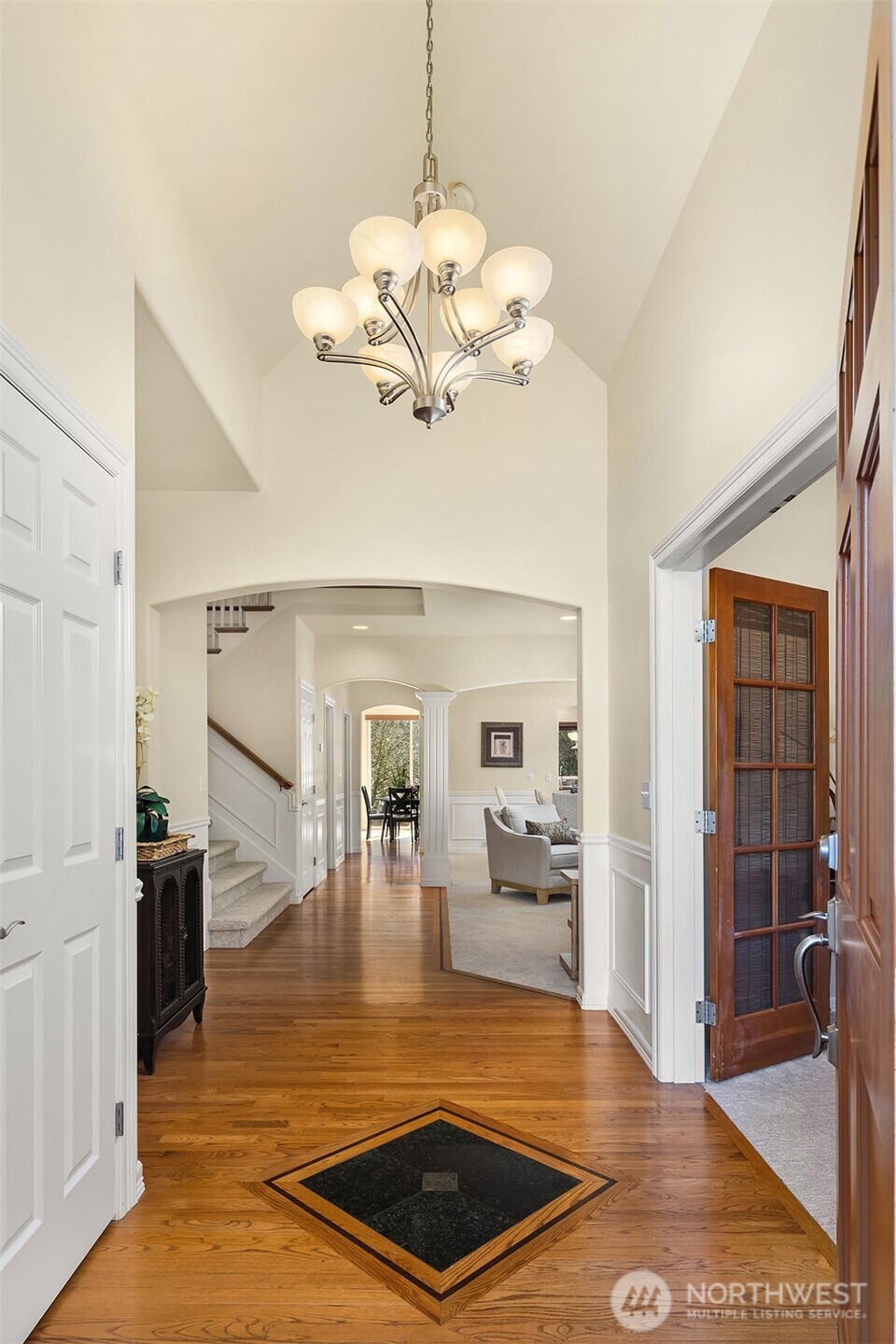 24823 SE 22nd Court , Sammamish, WA 98075