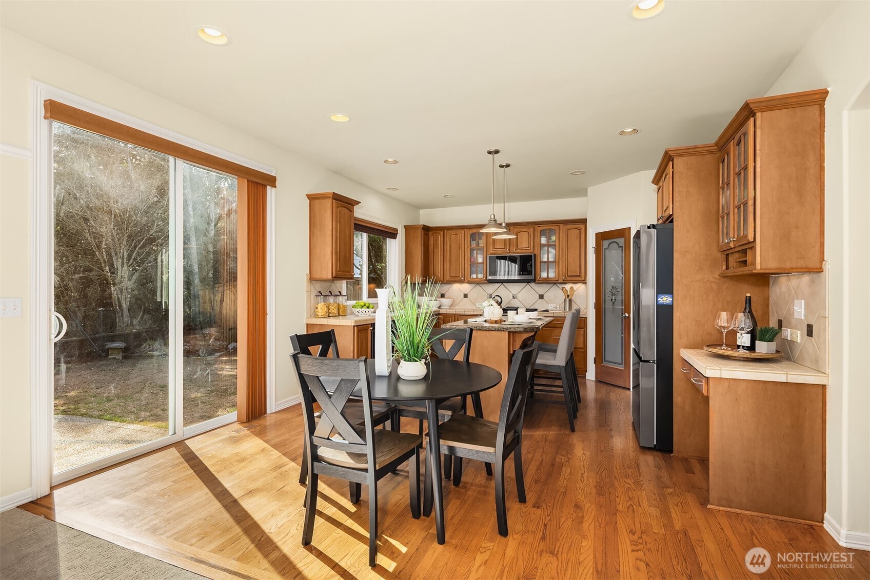 24823 SE 22nd Court , Sammamish, WA 98075