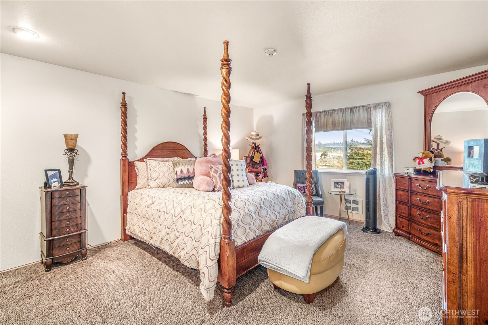 5911 200th Street SW, Lynnwood, WA 98036