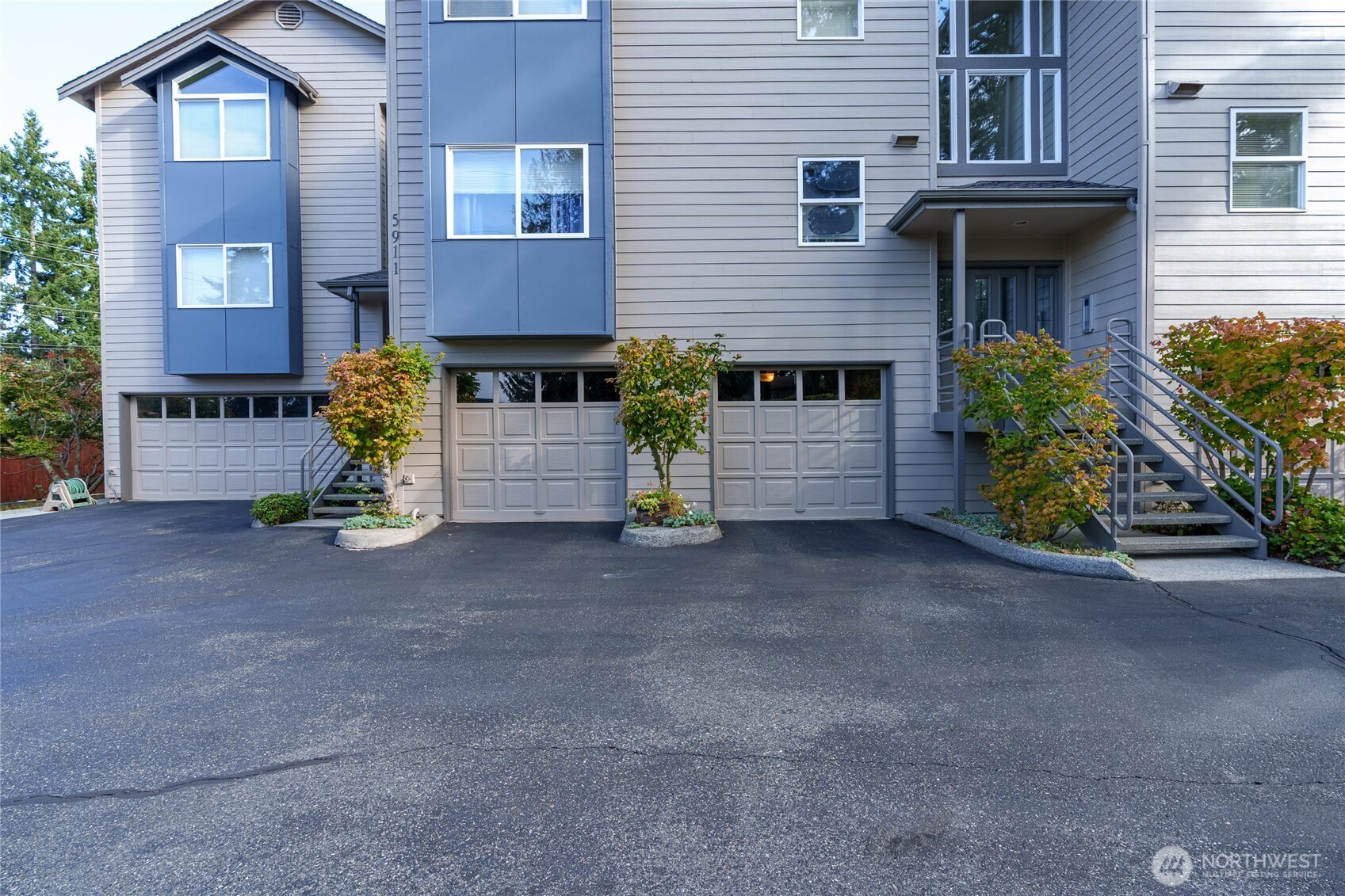 5911 200th Street SW, Lynnwood, WA 98036