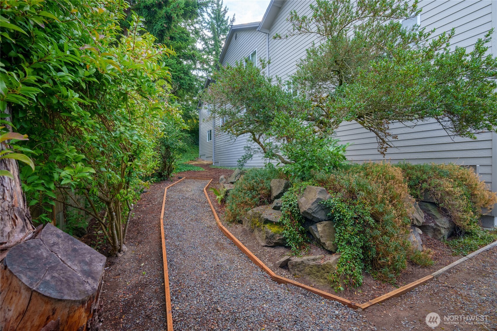 5911 200th Street SW, Lynnwood, WA 98036