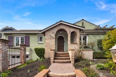 2459 24th Avenue E, Seattle, WA 98112 - Photo 1