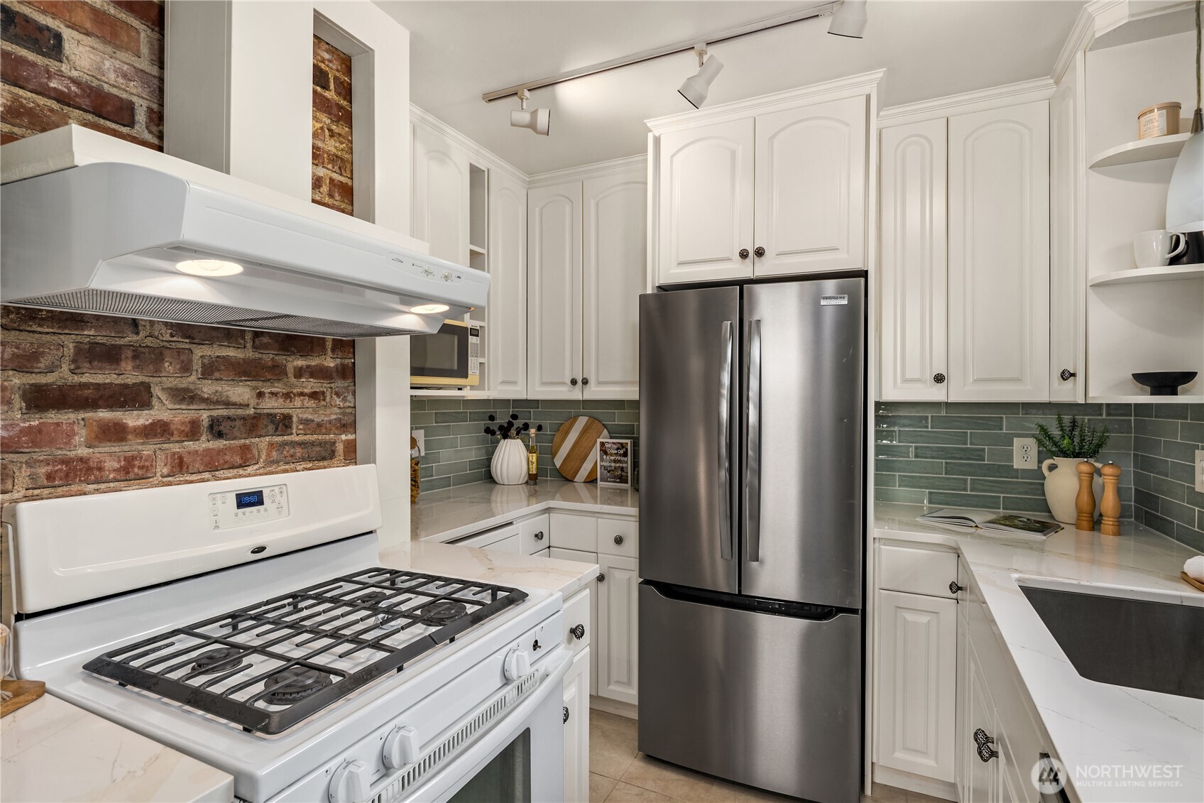 2459 24th Avenue E, Seattle, WA 98112