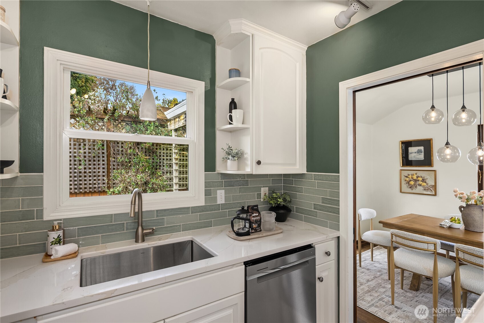 2459 24th Avenue E, Seattle, WA 98112