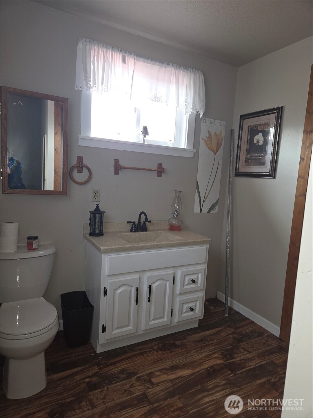 83 E Cayuse Mountain Road , Tonasket, WA 98855