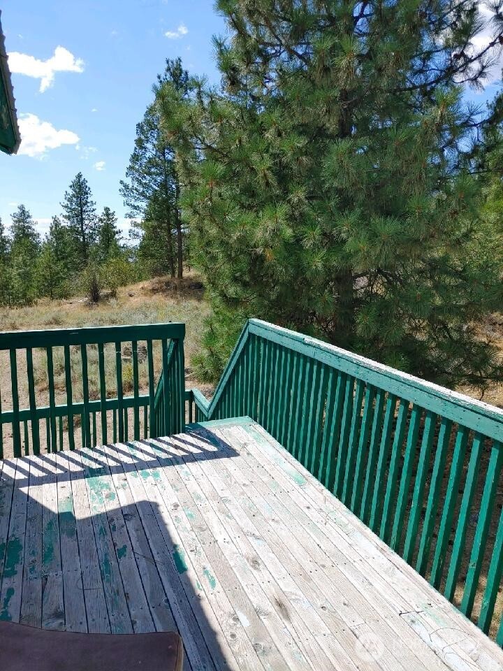 83 E Cayuse Mountain Road , Tonasket, WA 98855