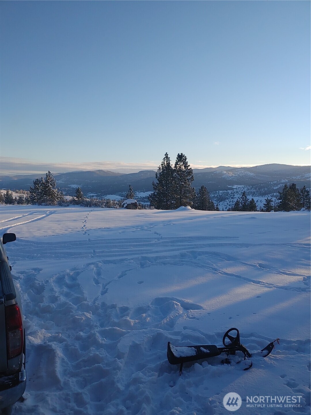 83 E Cayuse Mountain Road , Tonasket, WA 98855