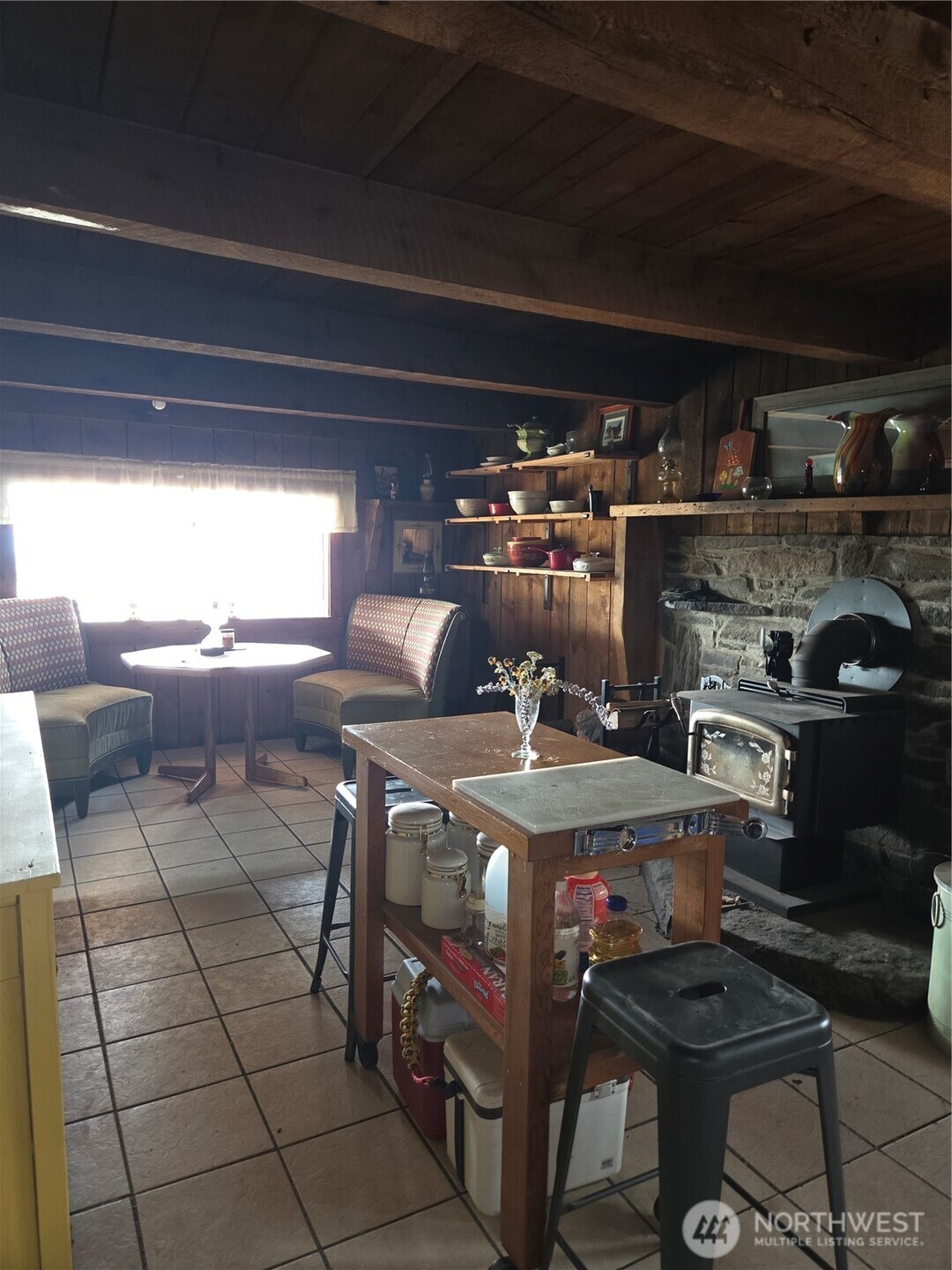 83 E Cayuse Mountain Road , Tonasket, WA 98855