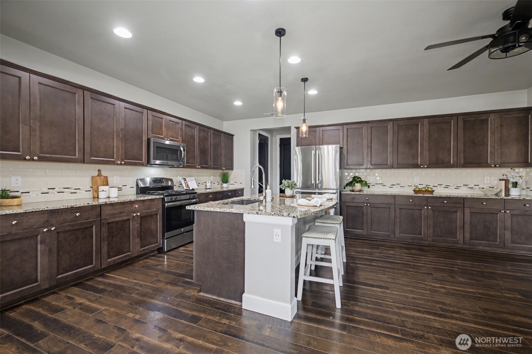 207 Fielding Street NE, Orting, WA 98360