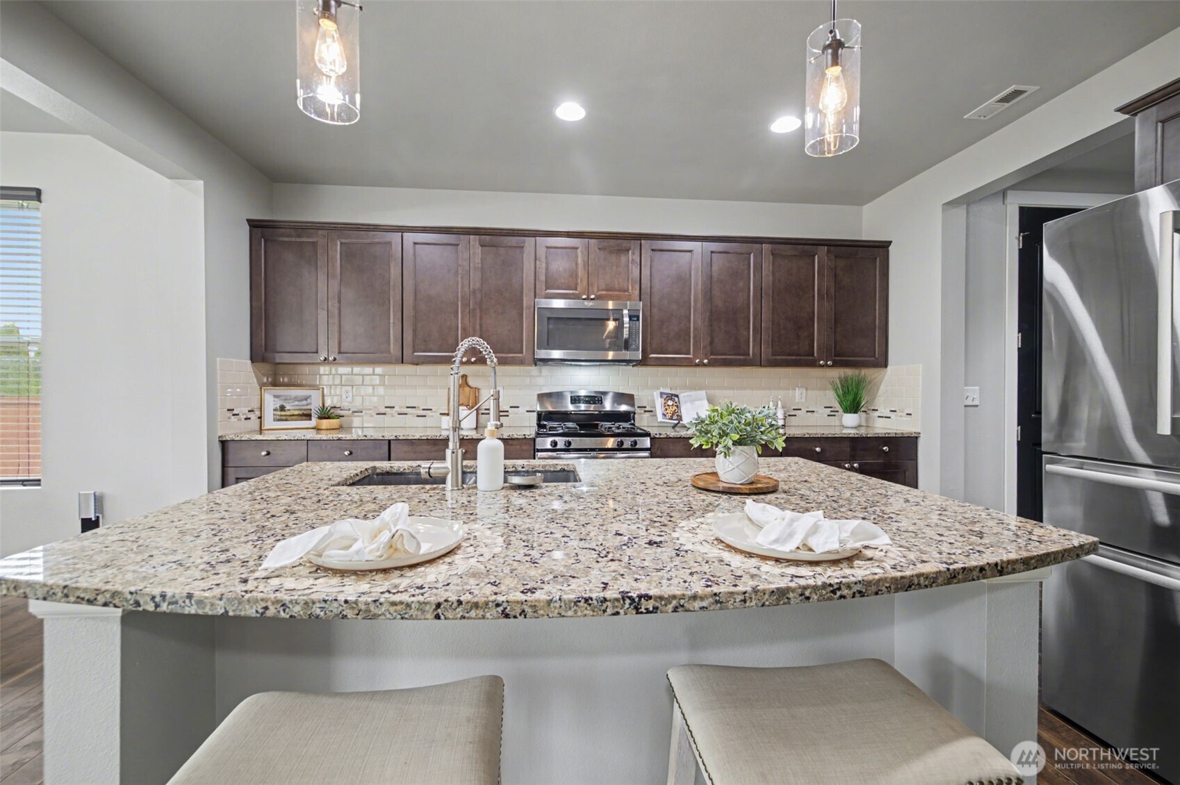 207 Fielding Street NE, Orting, WA 98360