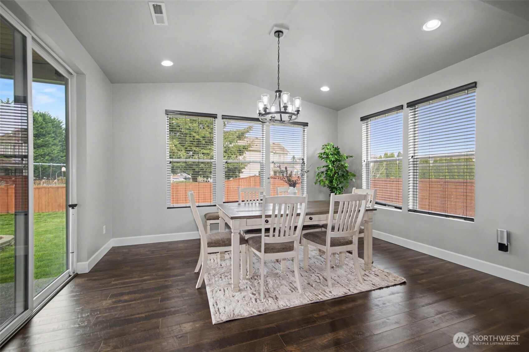 207 Fielding Street NE, Orting, WA 98360