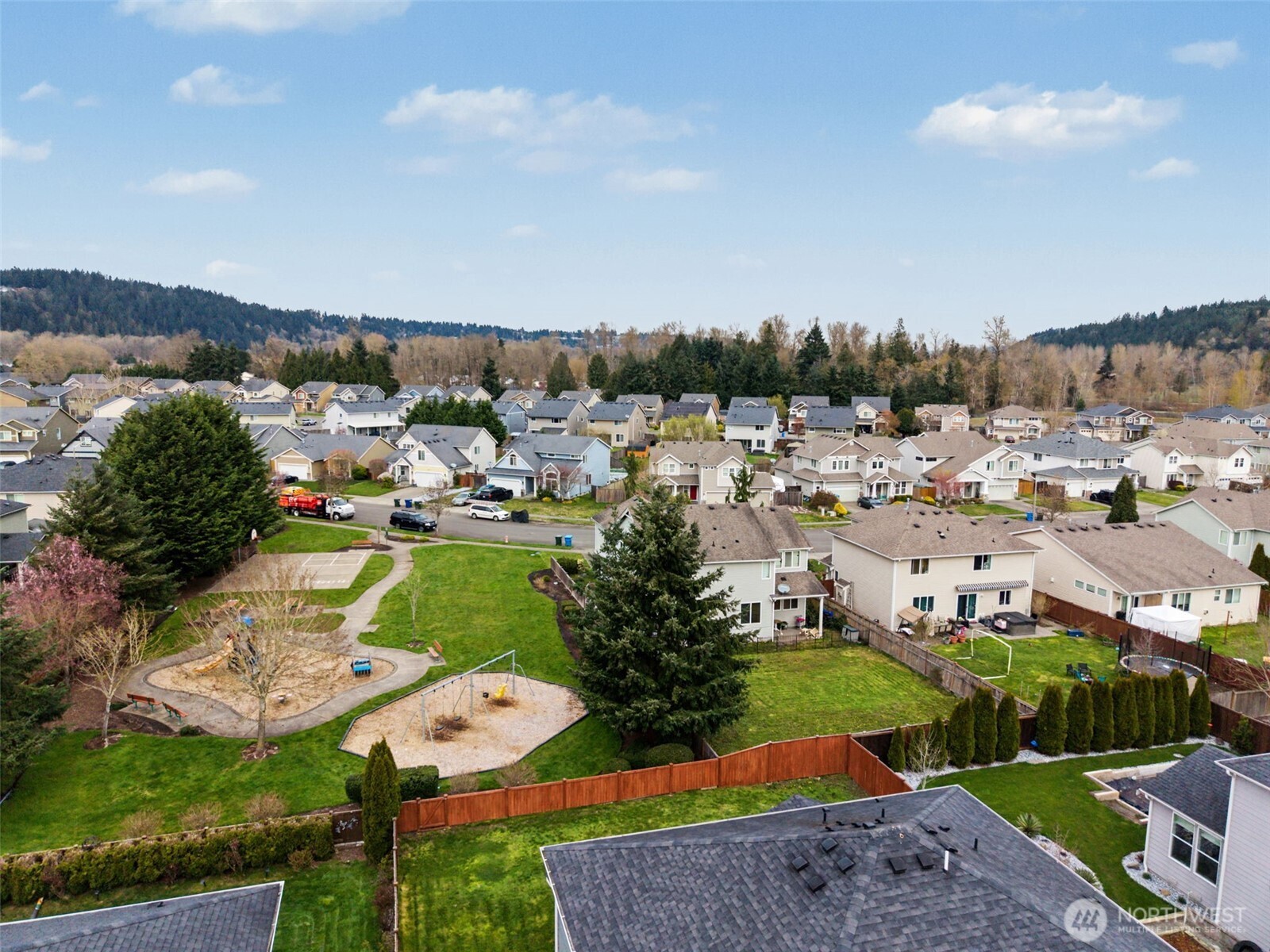 207 Fielding Street NE, Orting, WA 98360