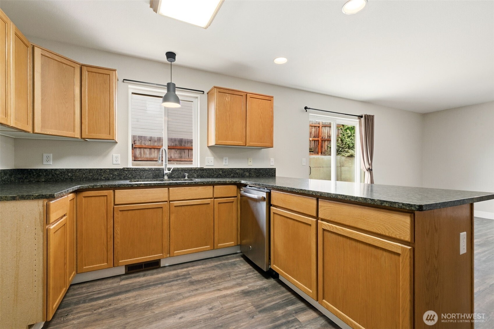 402 Lacey Avenue , Selah, WA 98942