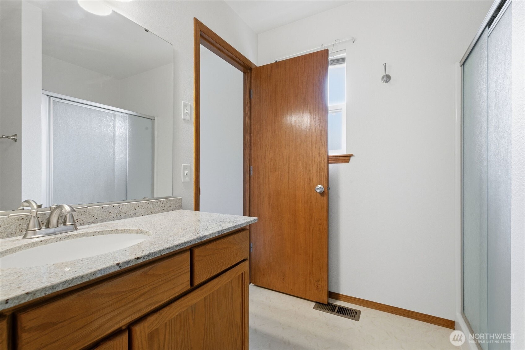 402 Lacey Avenue , Selah, WA 98942