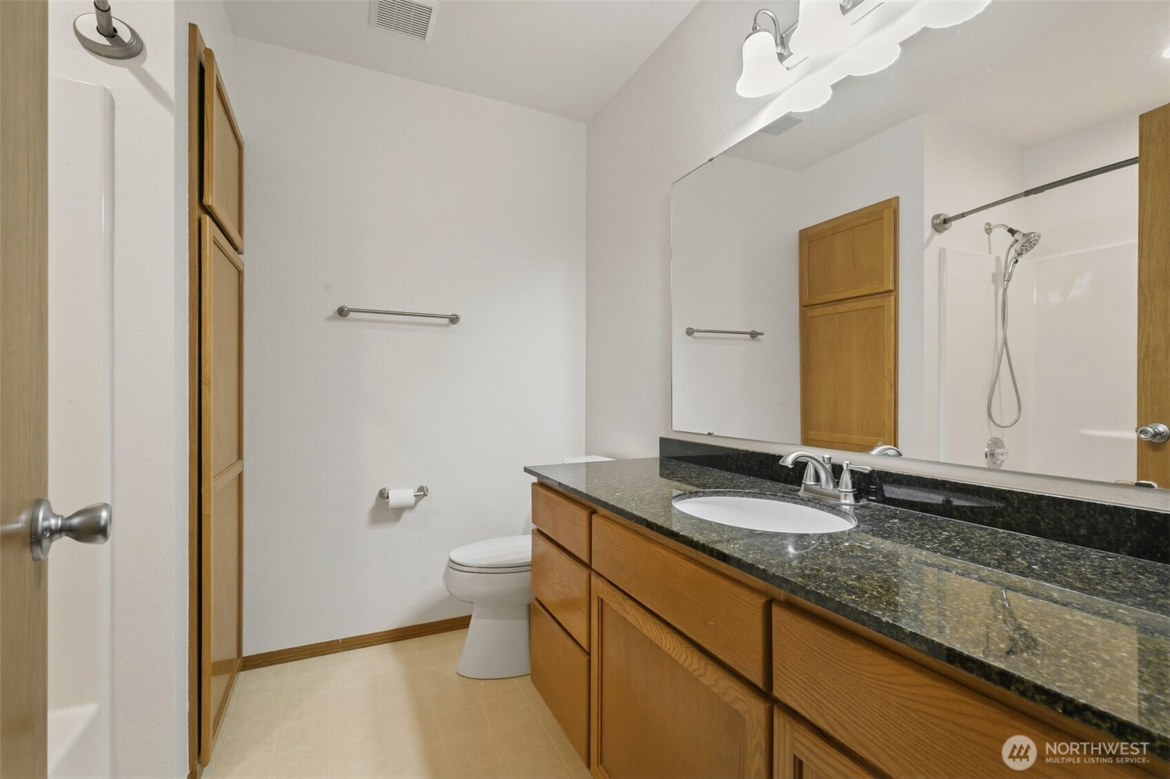 402 Lacey Avenue , Selah, WA 98942