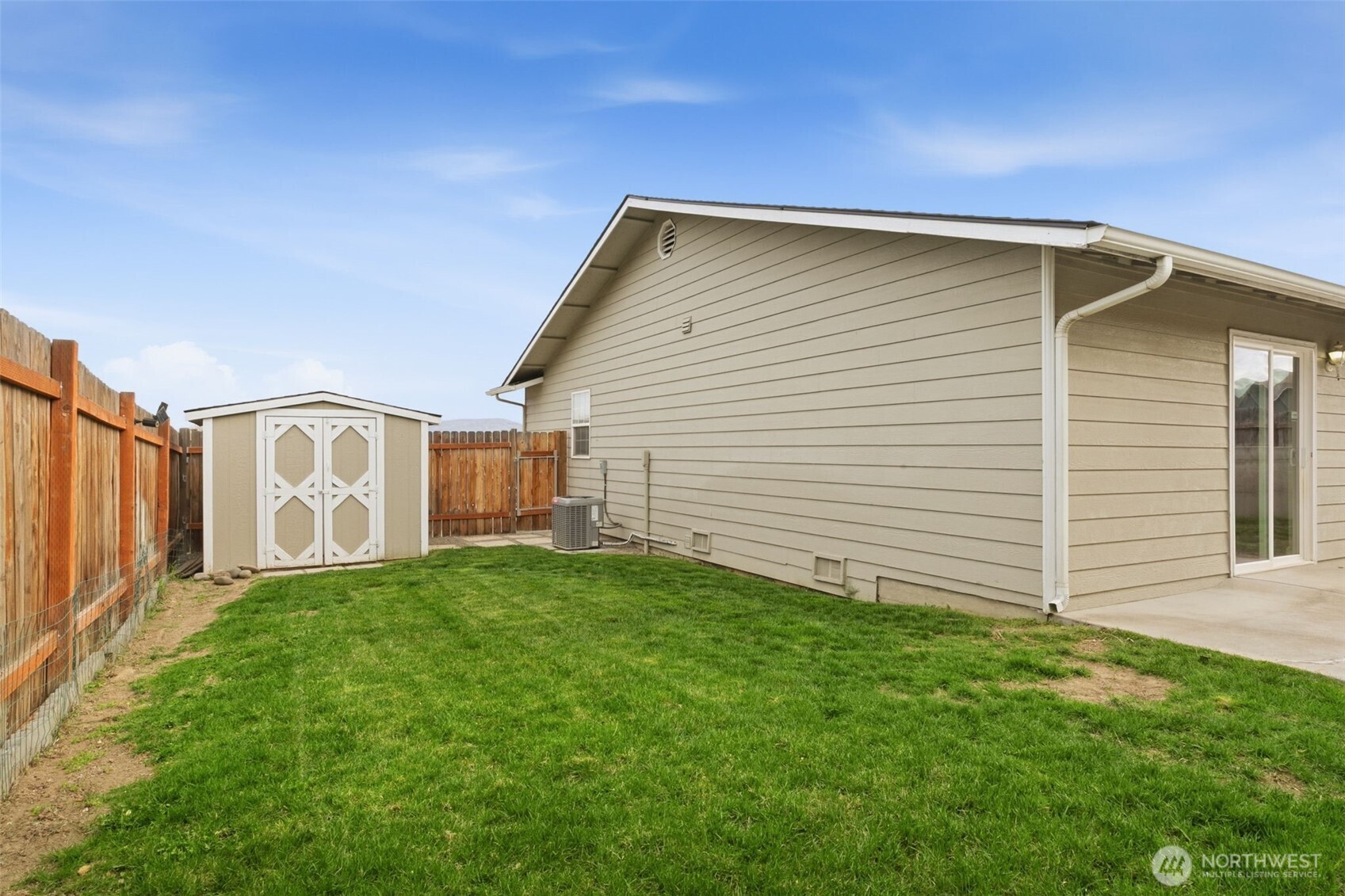 402 Lacey Avenue , Selah, WA 98942