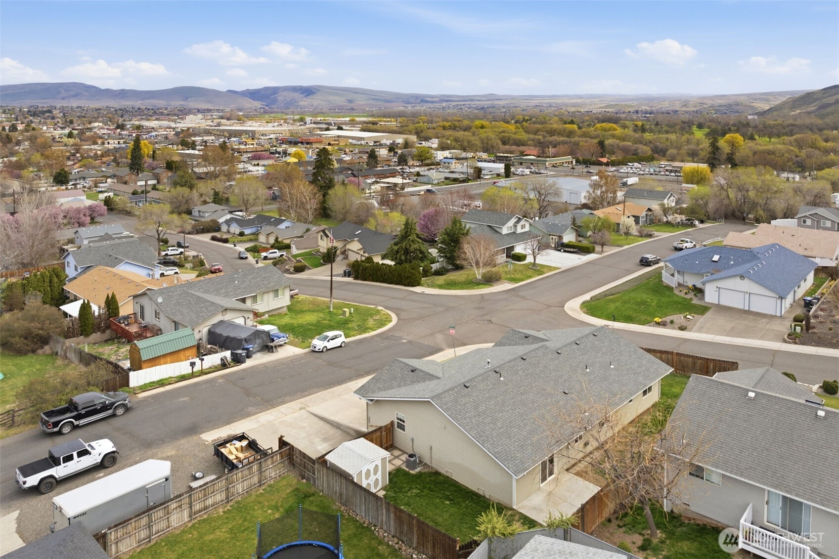 402 Lacey Avenue , Selah, WA 98942