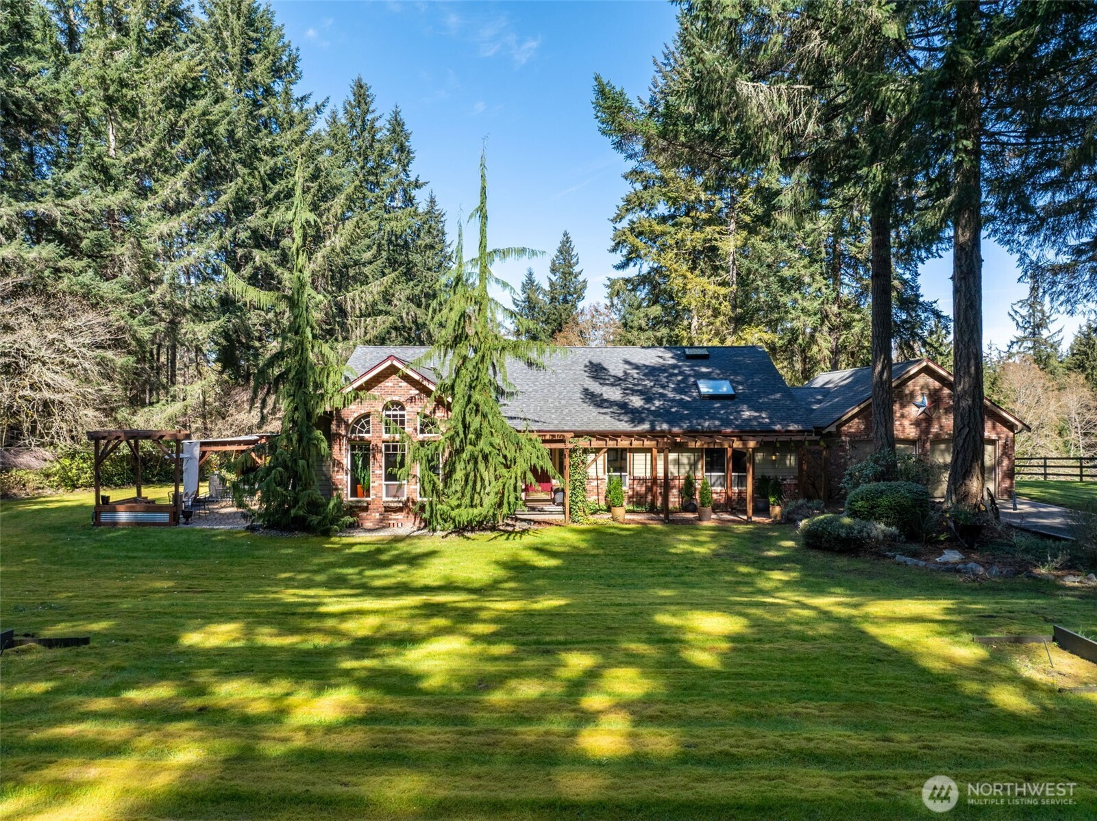 5007 Foxtrail Drive NE, Olympia, WA 98516-2121