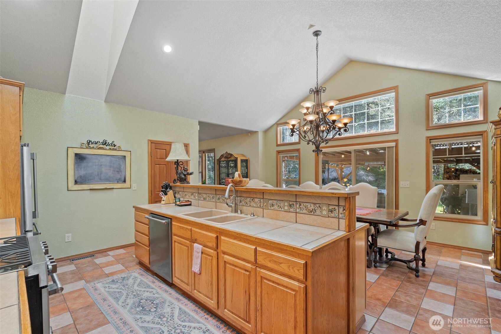 5007 Foxtrail Drive NE, Olympia, WA 98516-2121