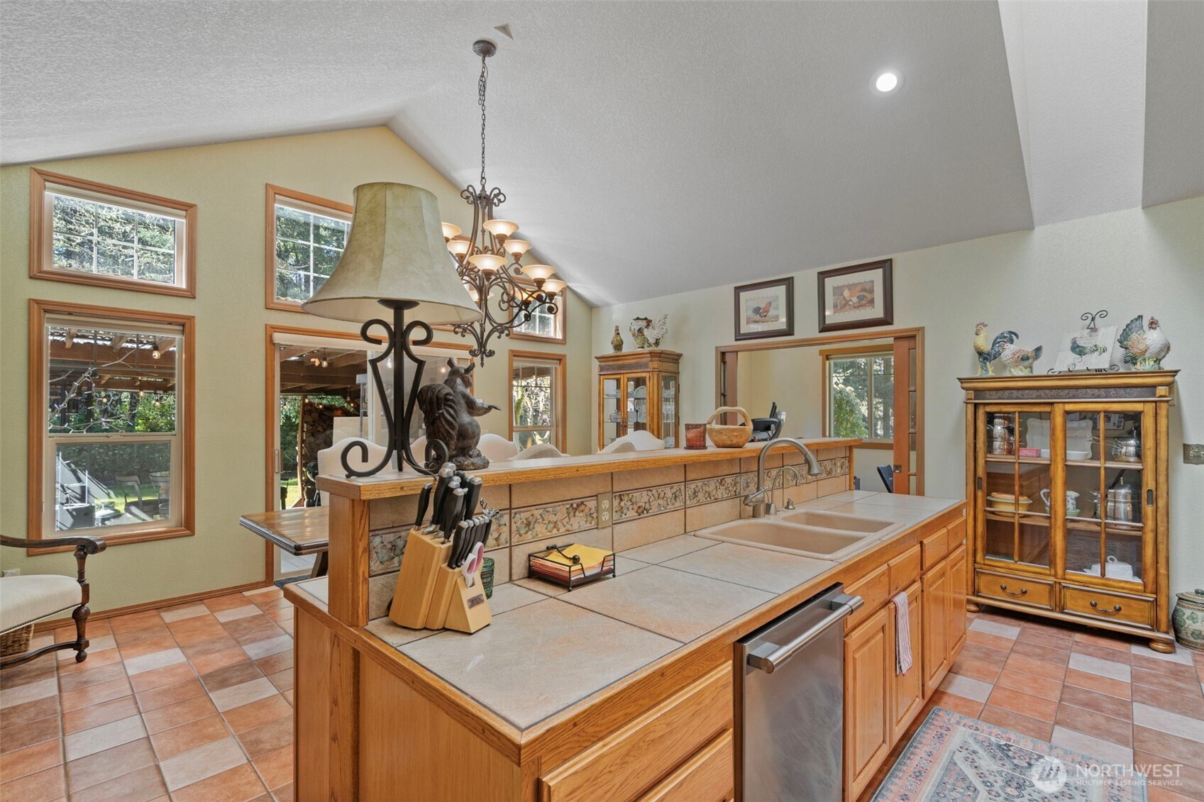 5007 Foxtrail Drive NE, Olympia, WA 98516-2121