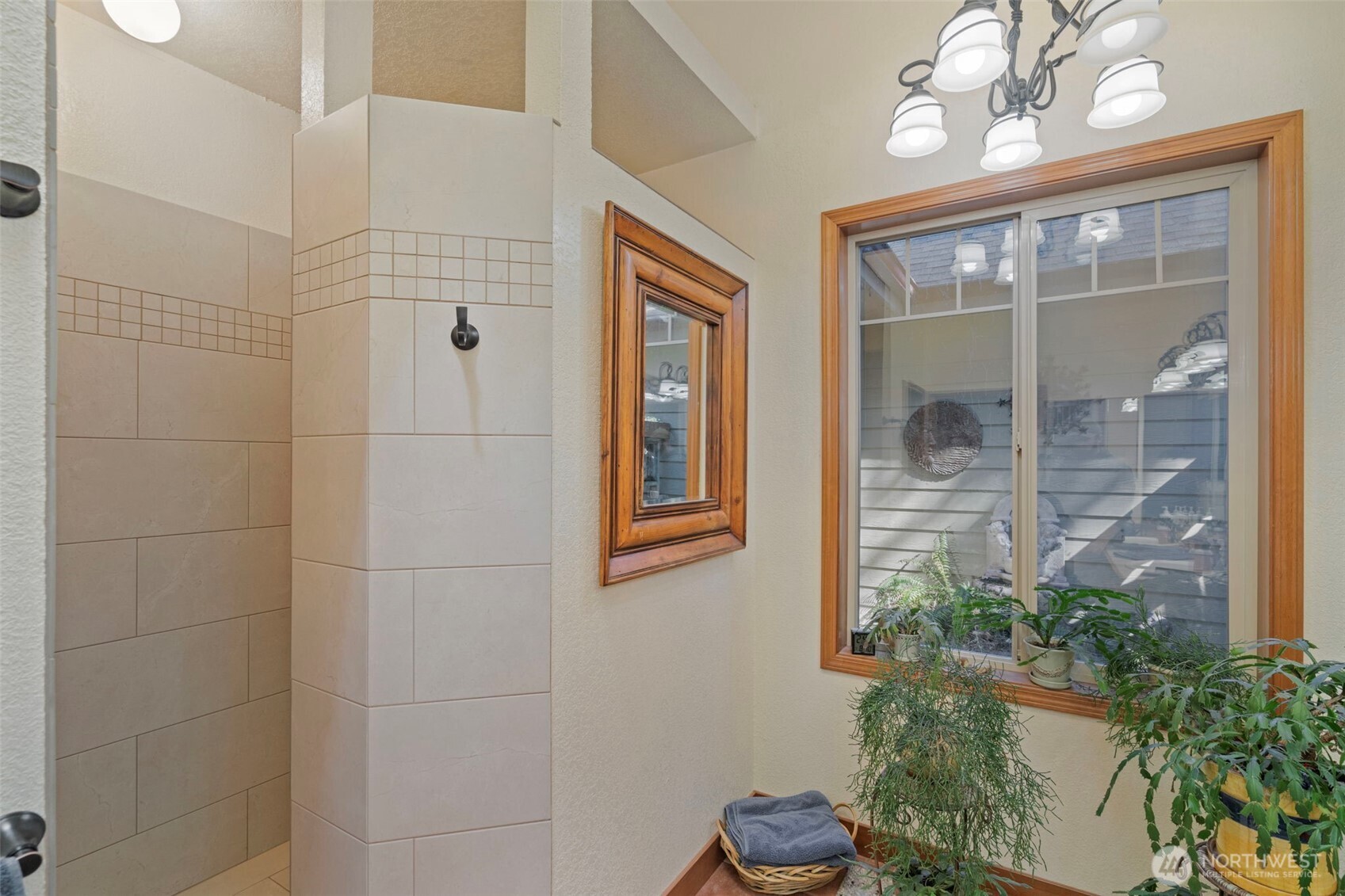 5007 Foxtrail Drive NE, Olympia, WA 98516-2121