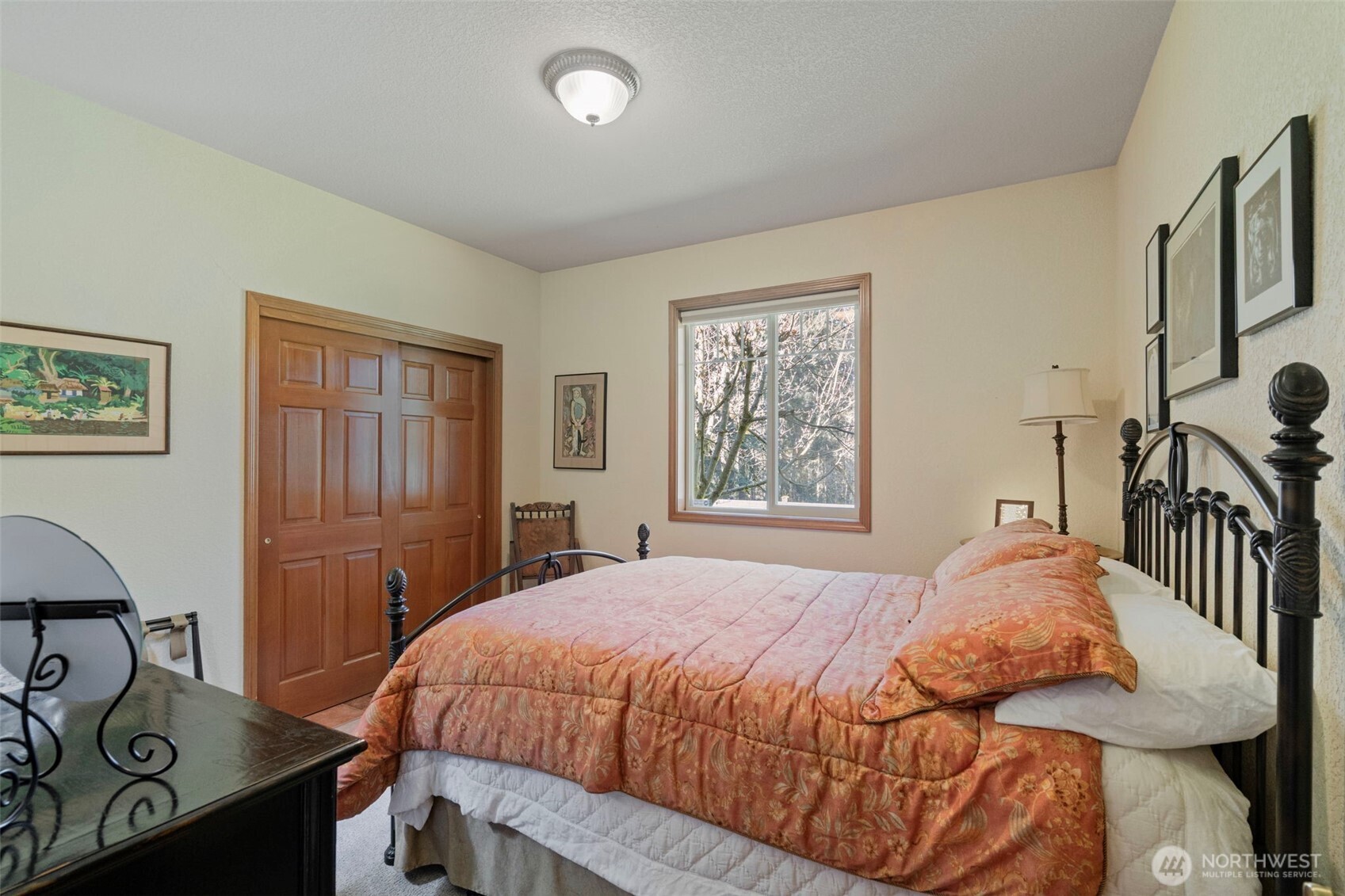 5007 Foxtrail Drive NE, Olympia, WA 98516-2121