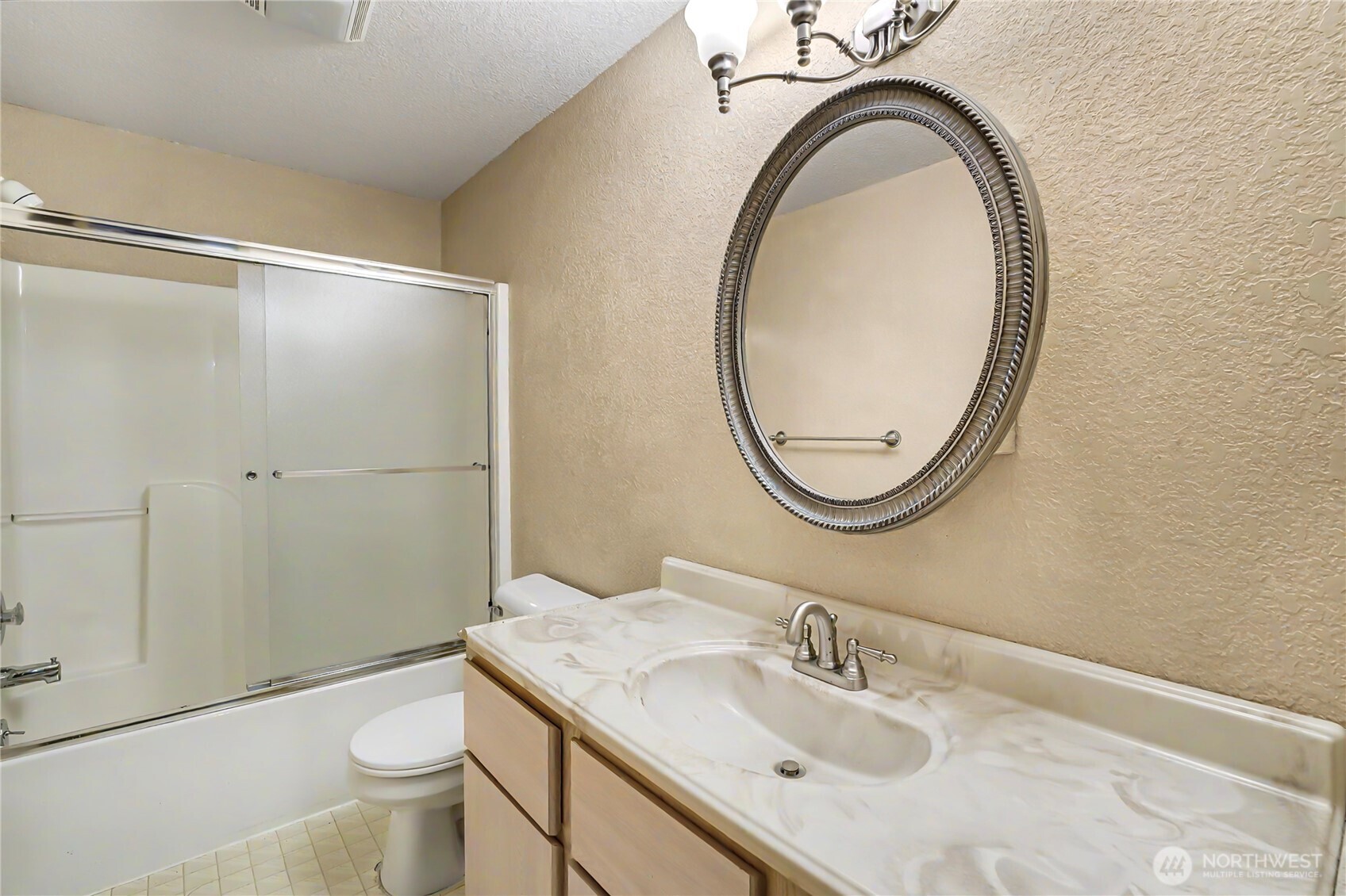 5479 Rumac Street SE, Lacey, WA 98513-5105