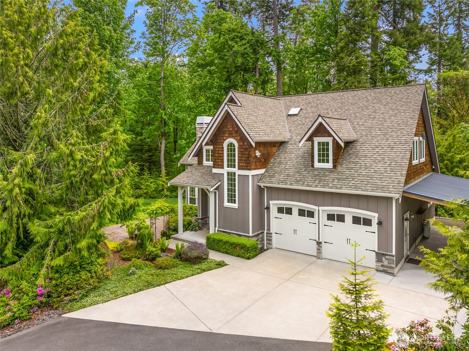 3029 Yankee Girl Circle NE, Bainbridge Island, WA 98110