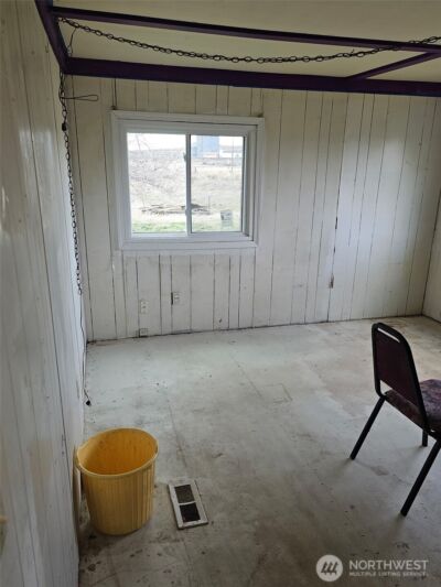 32498 Crick , Wilbur, WA 99185 - Photo 5
