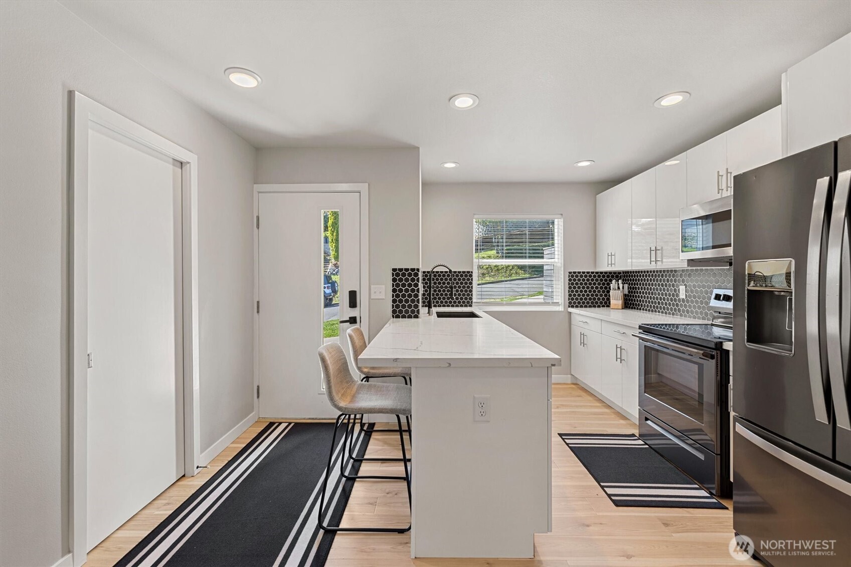 2535 SE I St #A, Tacoma, WA 98405