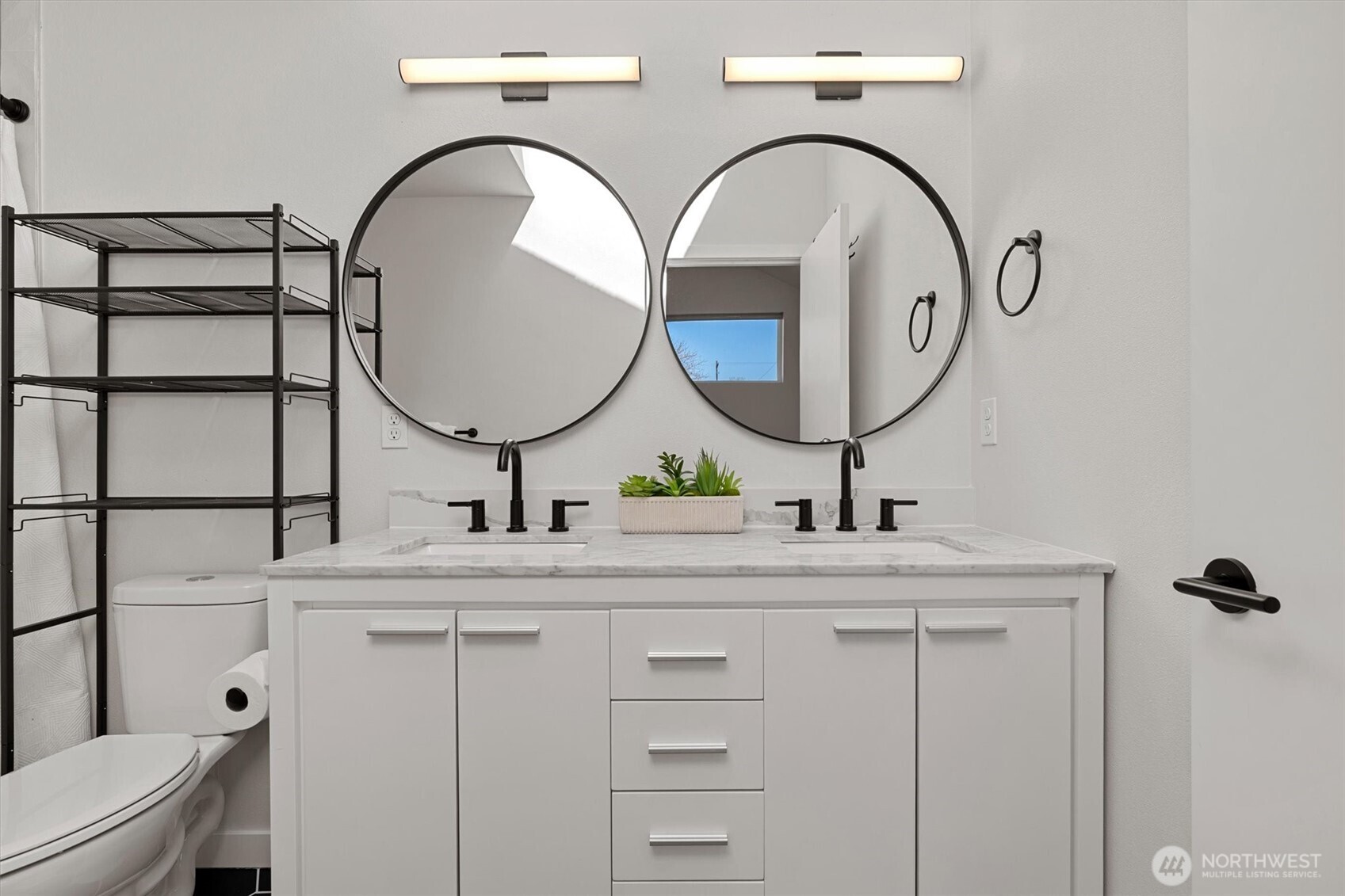 2535 SE I St #A, Tacoma, WA 98405