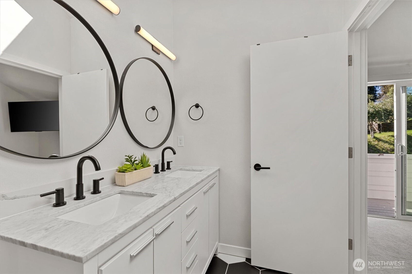 2535 SE I St #A, Tacoma, WA 98405